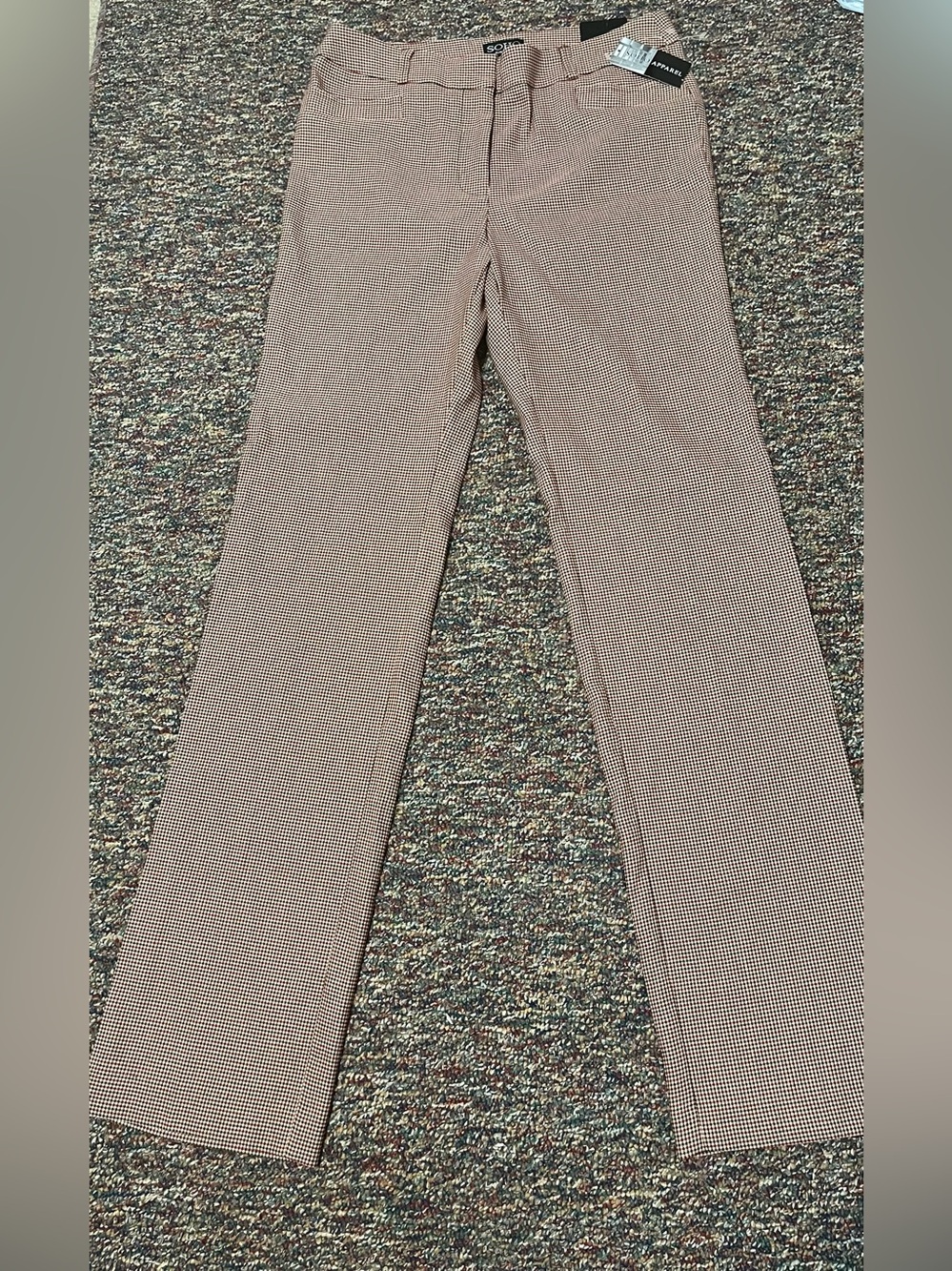 SOHO Women’s plaid/checkered ankle length pants size 6 NWT